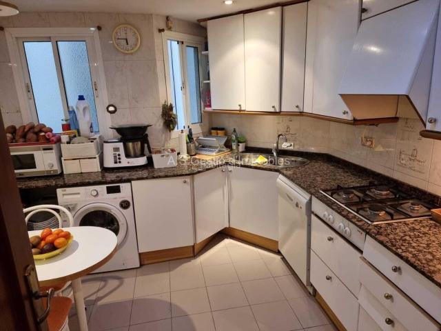 Piso en venta en Barcelona, Baix Guinardó. Pisos.