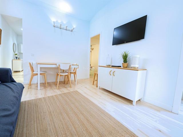 Piso en venta en Barcelona, Baix Guinardó. Piso reformado en Sagrada Familia con Licencia Turística en Barcelona. Pisos.