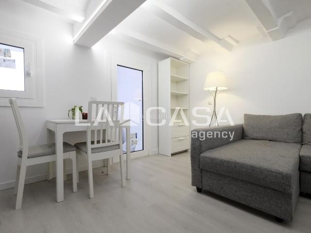 Piso en venta en Barcelona, Baix Guinardó. Piso Travessera de Gràcia, Barcelona. Pisos.