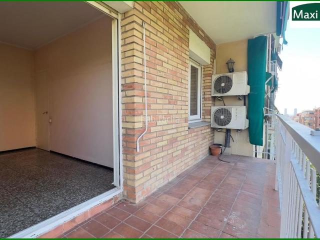 Piso en venta en Barcelona, Baix Guinardó. Pisos.