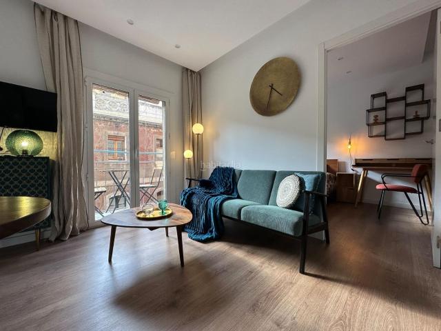 Piso en venta en Barcelona, Barceloneta. Acogedor piso exterior en el corazón de La Barceloneta. Pisos.