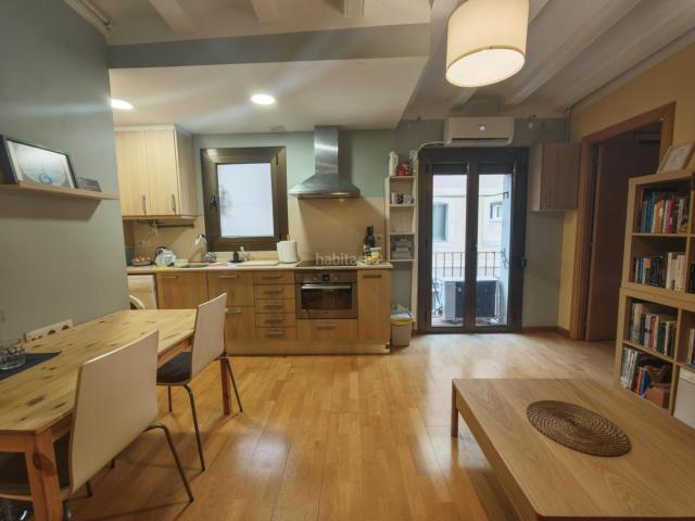 Piso en venta en Barcelona, Barceloneta. Atención SOLO inversores!. Pisos.