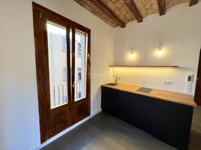 Piso en venta en Barcelona, Barceloneta. ENCANTADOR LOFT EXTERIOR CON BALCONES Y TERRAZA PRIVATIVA EN LA BARCELONETA. Pisos.