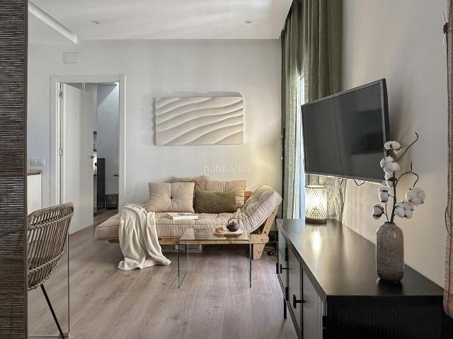 Piso en venta en Barcelona, Barceloneta. Encantador piso en La Barceloneta, con vista al Mar. Pisos.