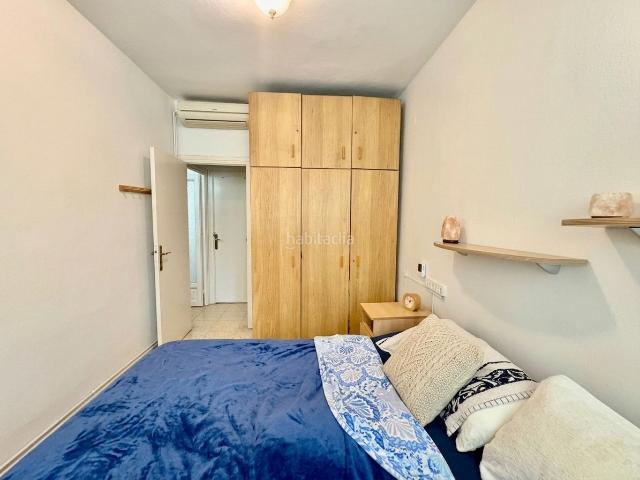 Piso en venta en Barcelona, Barri de les Corts. Gran oportunidad! Amplio y luminoso piso de 4 habitaciones con terraza y ascensor. Pisos.