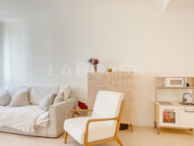 Piso en venta en Barcelona, Barri de les Corts. GRAN OPORTUNIDAD EN INMEJORABLE ZONA!. Pisos.