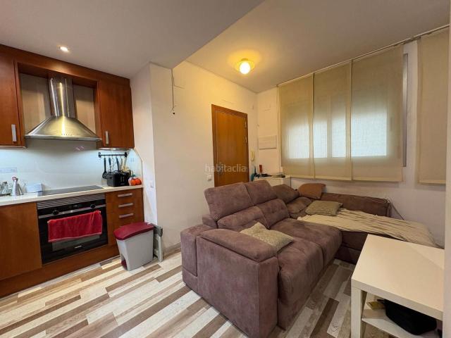 Piso en venta en Barcelona, Barri de les Corts. Piso reformado 3 habitaciones con entrada independiente en Les Corts. Pisos.