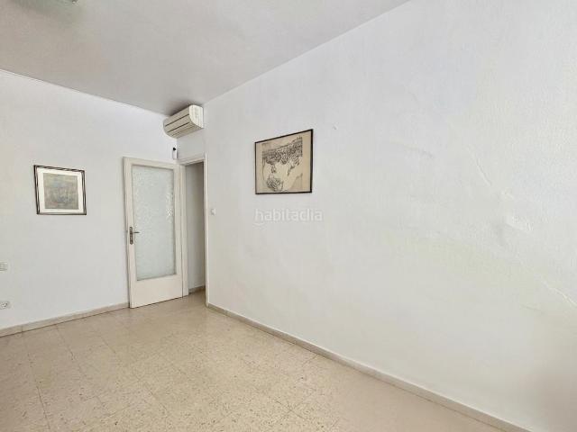 Piso en venta en Barcelona, Barri de les Corts. Pisos.