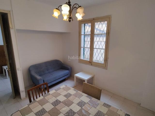 Piso en venta en Barcelona, Barri de les Corts. Pisos.