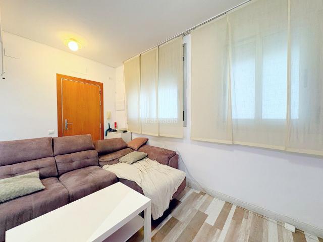 Piso en venta en Barcelona, Barri de les Corts. REFORMADO Y CON ENTRADA INDEPENDIENTE EN LES CORTS. Pisos.