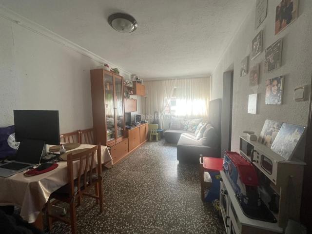 Piso en venta en Barcelona, Besòs Maresme. Oportunidad de inversion piso alquilado!. Pisos.