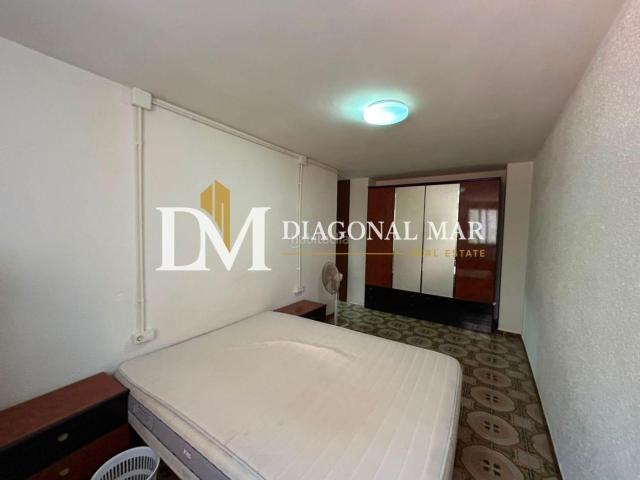 Piso en venta en Barcelona, Besòs Maresme. Luminoso piso en Jaume Fabra con balcón. Pisos.
