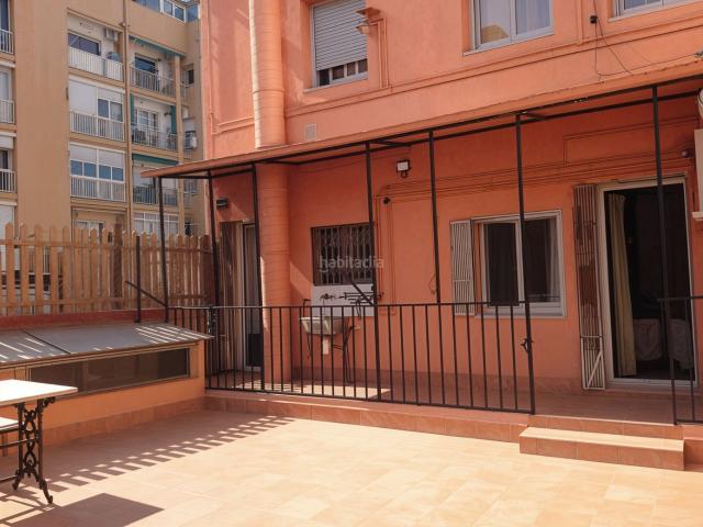 Piso en venta en Barcelona, Bon Pastor. Amplia vivienda de 101 m² útiles con espectacular terraza de 55 m² en Bon Pastor. Pisos.