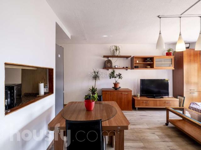 Piso en venta en Barcelona, Canyelles. Pisos.