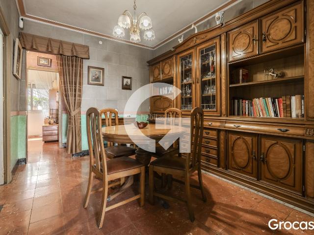 Piso en venta en Barcelona, Carmel. LUZ, ESPACIO Y BALCÓN PARA DISFRUTAR. Pisos.