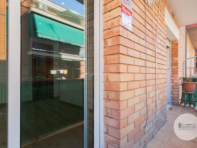 Piso en venta en Barcelona, Carmel. Luminoso piso de 3 habitaciones con balcón en el corazón de El Carmel. Pisos.