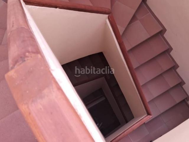 Piso en venta en Barcelona, Carmel. Piso en venta en El Carmel, con terraza privada de 50 m² junto al Parc Güell y Bunkers. Pisos.