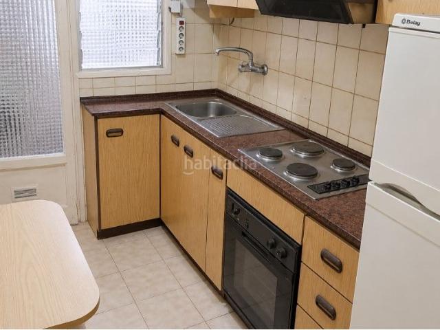 Piso en venta en Barcelona, Carmel. Piso exterior 2 habitaciones en El Carmel, zona tranquila y bien comunicada. Pisos.