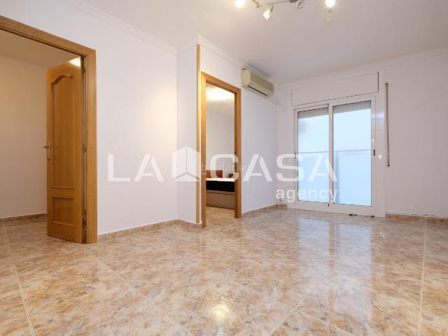 Piso en venta en Barcelona, Carmel. Pisos.