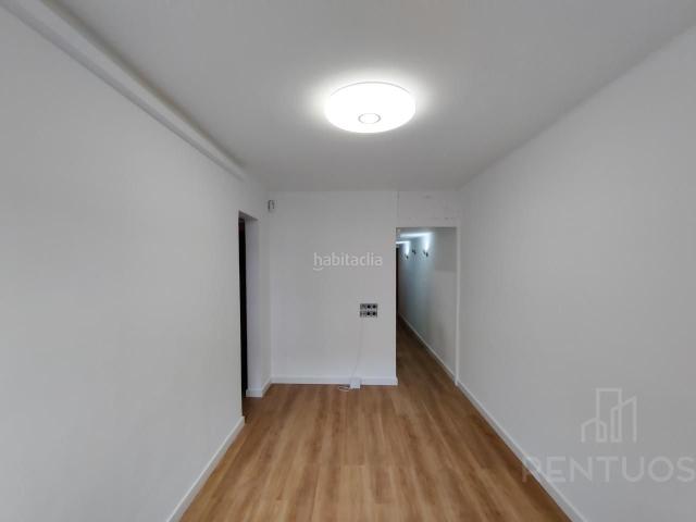 Piso en venta en Barcelona, Carmel. Pisos.