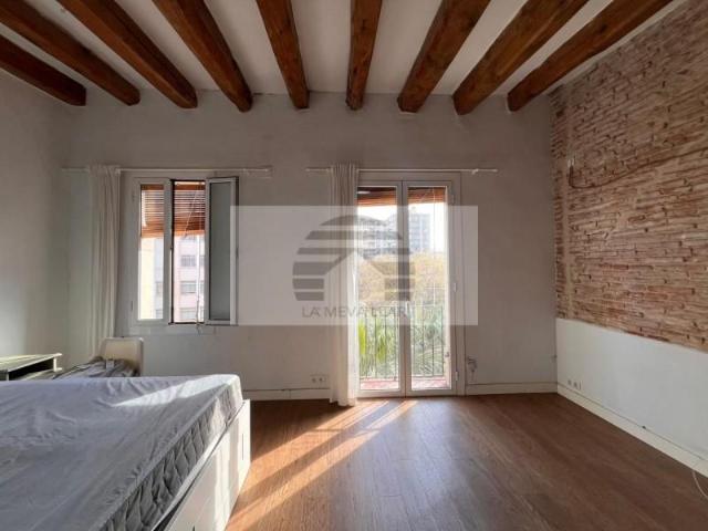 Piso en venta en Barcelona, Carrer de l'Est, 08001