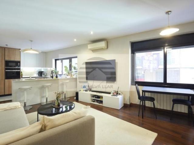 Piso en venta en Barcelona, Carrer Nou de la Rambla, 08004