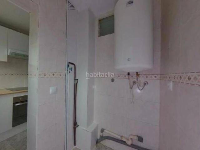 Piso en venta en Barcelona, Ciutat Meridiana. OPORTUNIDAD INVERSORES VIVIENDA ALQUILADA!. Pisos.