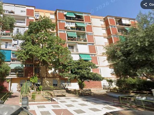 Piso en venta en Barcelona, Ciutat Meridiana. PISO REFORMADO. Pisos.