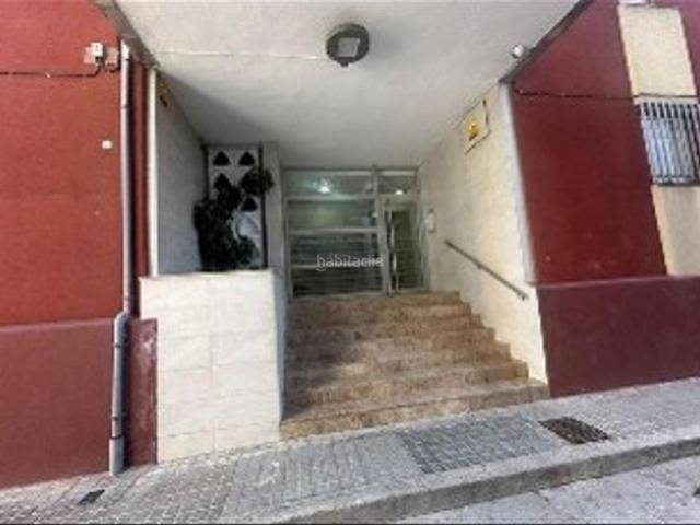 Piso en venta en Barcelona, Ciutat Meridiana. Pisos.