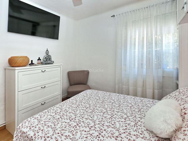 Piso en venta en Barcelona, Ciutat Meridiana. REFORMADO Y AMUEBLADO. Pisos.