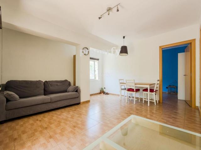 Piso en venta en Barcelona, Congrés Indians. Amplio piso de 3 habitaciones en Sant Andreu. Pisos.