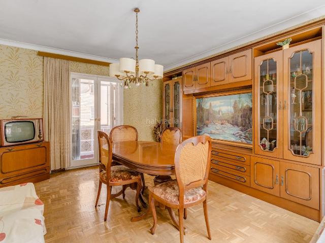 Piso en venta en Barcelona, Congrés Indians. Oportunidad en la zona. Pisos.