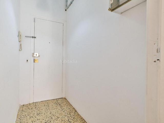 Piso en venta en Barcelona, Congrés Indians. Piso 3 habitaciones 1 baño con balcón en zona Sant Andreu, Barcelona. Pisos.