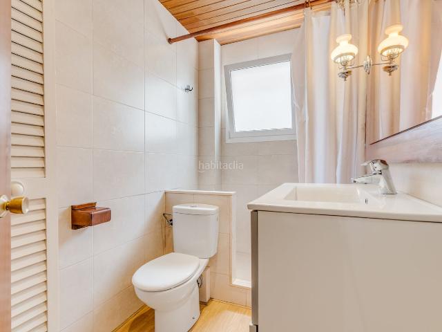 Piso en venta en Barcelona, Congrés Indians. TRES HABITACIONES. Pisos.