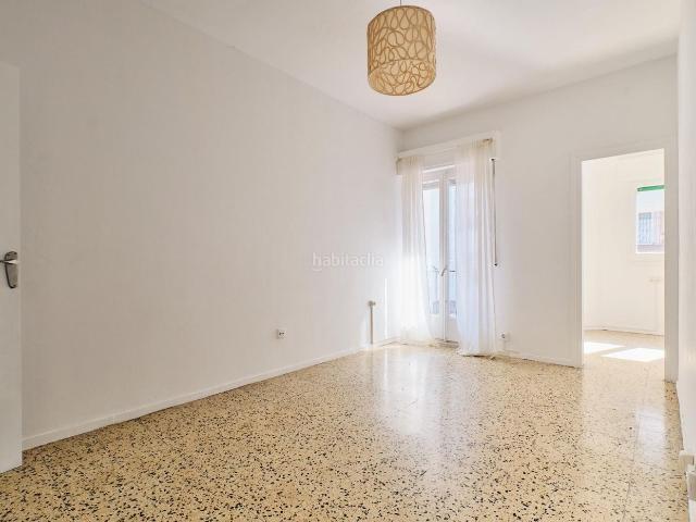 Piso en venta en Barcelona, Congrés Indians. Vivienda luminosa, en la zona de Congrés. 54m2 según catastro. Pisos.