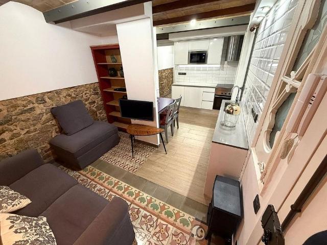 Piso en venta en Barcelona, de 40 m² 2 habitaciones por 269.900