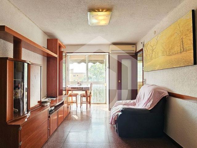 Piso en venta en Barcelona, de 42 m² 3 habitaciones por 159.900
