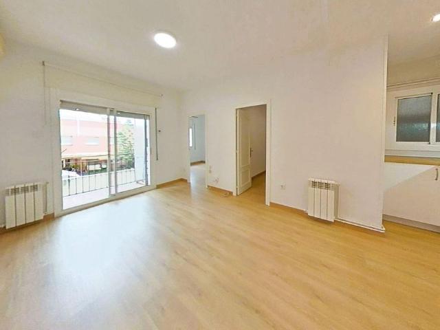Piso en venta en Barcelona, de 47 m² 3 habitaciones por 325.000