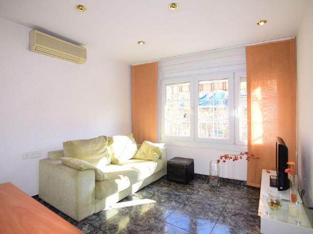 Piso en venta en Barcelona, de 45 m² 3 habitaciones por 255.000