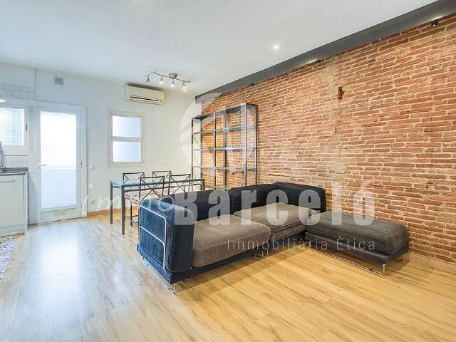 Piso en venta en Barcelona, de 48 m² 1 habitación por 349.000