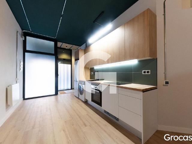 Piso en venta en Barcelona, de 49 m² 1 habitación por 175.000