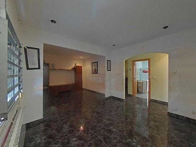 Piso en venta en Barcelona, de 53 m² 2 habitaciones por 316.250