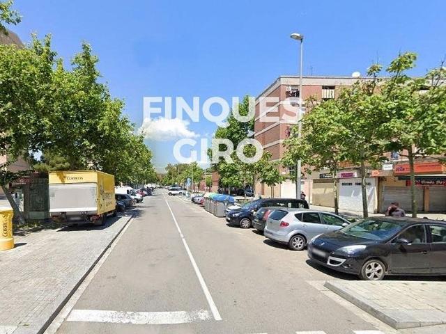 Piso en venta en Barcelona, de 50 m² 3 habitaciones por 80.000