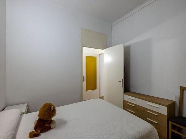 Piso en venta en Barcelona, de 52 m² 2 habitaciones por 315.000