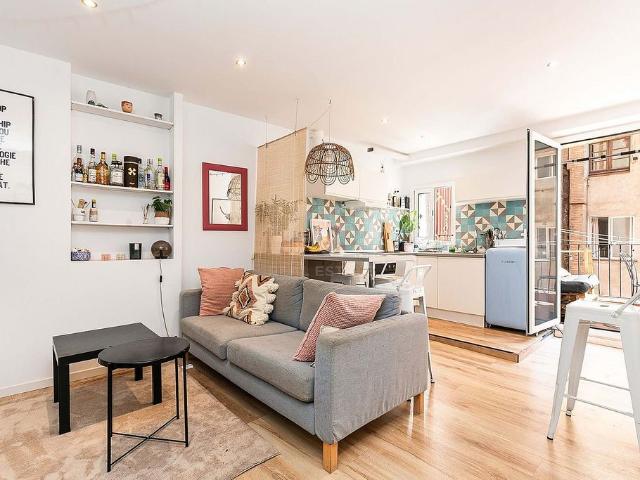 Piso en venta en Barcelona, de 46 m² 2 habitaciones por 325.000