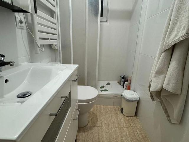 Piso en venta en Barcelona, de 55 m² 3 habitaciones por 235.000