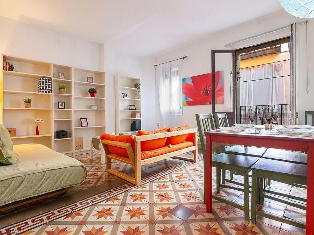 Piso en venta en Barcelona, de 58 m² 1 habitación por 259.000