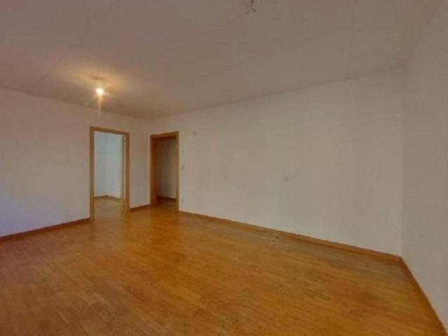 Piso en venta en Barcelona, de 63 m² 2 habitaciones por 154.300