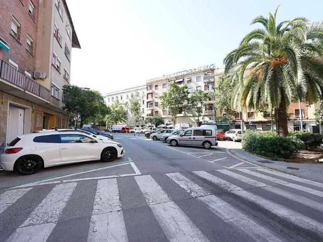 Piso en venta en Barcelona, de 60 m² 2 habitaciones por 268.000