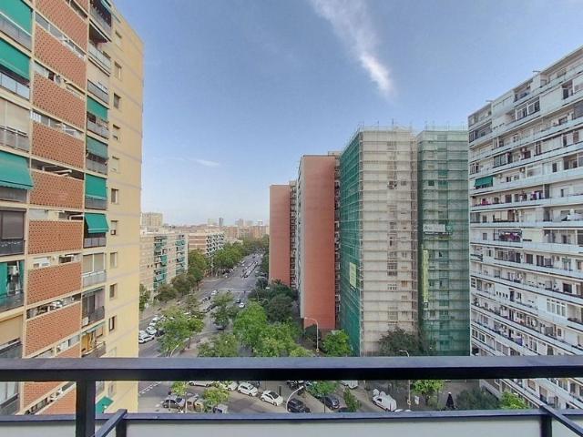 Piso en venta en Barcelona, de 60 m² 3 habitaciones por 265.000